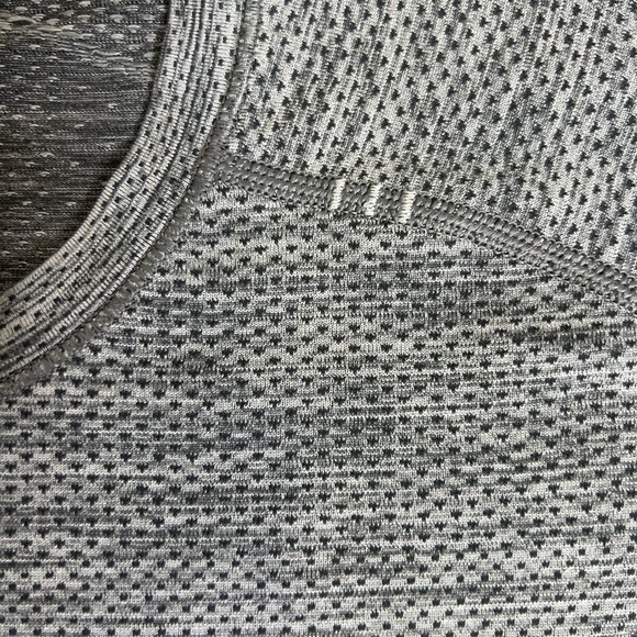 Lululemon Men's Metal Vent Tech Long Sleeve (3X Bundle) - Size L - Picture 13 of 16